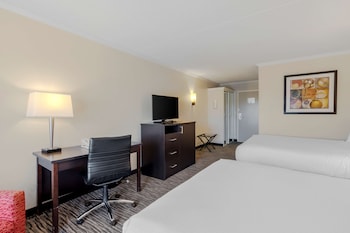 Standard Room, 2 Queen Beds, Non Smoking (Pet Friendly)