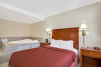 Studio Suite, 1 Queen Bed, Smoking