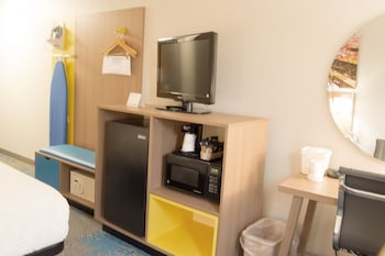 1 Queen Bed, Accessible Room, Non-Smoking