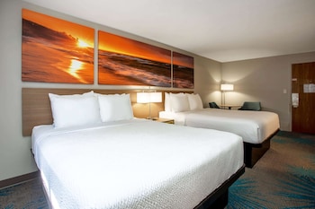Room, 2 Queen Beds, Non Smoking
