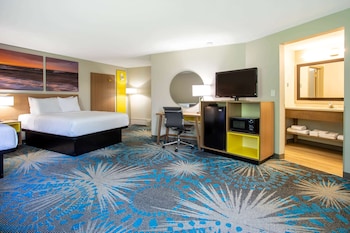 3 Queen Beds, Studio Suite, Non-Smoking