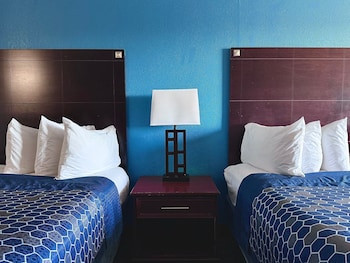 Standard Double Room, 2 Queen Beds