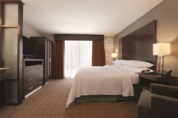 Room, 1 King Bed, Accessible, Non Smoking (Hearing & Mobility)