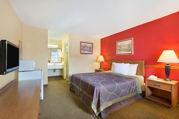 Standard Room, 1 Queen Bed, Smoking