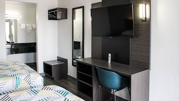 Standard Room, 2 Double Beds, Non Smoking, Refrigerator & Microwave