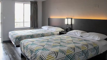 Standard Room, 2 Double Beds, Non Smoking, Refrigerator & Microwave