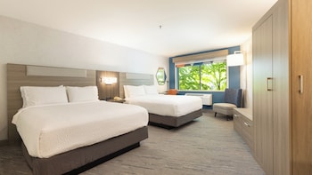 Suite, 2 Queen Beds