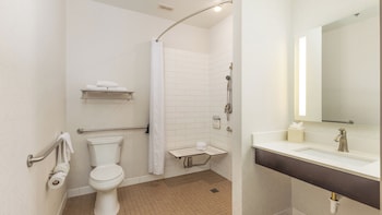 Standard Room, 1 King Bed, Accessible (Communications Accessible)