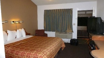 Deluxe Room, 1 King Bed (Smoke Free)