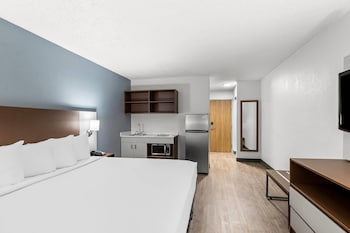 Standard Room, 1 King Bed, Non Smoking (Kitchenette, Limited)