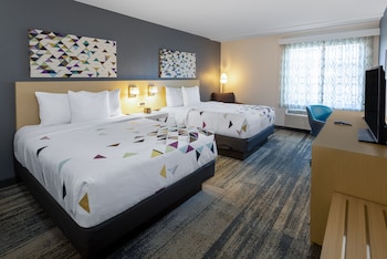 Room, 2 Queen Beds, Non Smoking