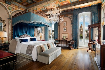 Royal Suite, 1 King Bed, Balcony, River View