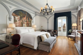Premium Room, 1 King Bed, River View