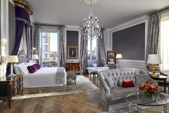 Junior Suite, 1 King Bed, River View