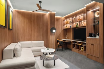 Suite, 1 King Bed with Sofa bed