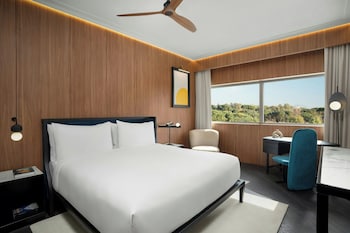 Executive Twin Room, 2 Twin Beds, Pool View