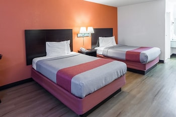 Standard Room, 2 Double Beds, Smoking