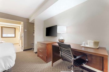 Suite, 1 King Bed, Non Smoking (1 room)