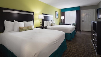 Standard Room, 2 Queen Beds, Non Smoking, Refrigerator & Microwave