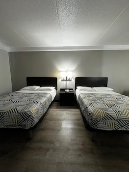 Deluxe Room, 2 Double Beds, Non Smoking, Refrigerator & Microwave
