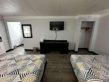Deluxe Room, 2 Double Beds, Non Smoking, Refrigerator & Microwave