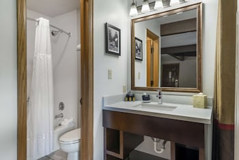 Standard Room, 1 King Bed, Non Smoking, Refrigerator & Microwave