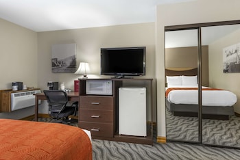 Standard Room, 2 Queen Beds, Non Smoking, Refrigerator & Microwave