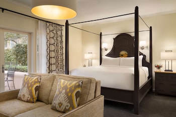 Suite, 1 King Bed with Sofa bed, Balcony, Vineyard View