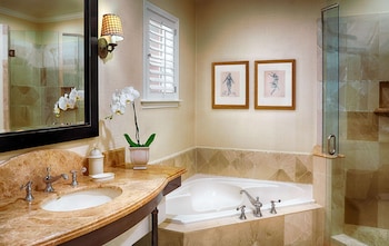 Suite (Vineyard Suite,1 King, Patio)