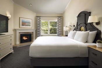 Suite, 1 King Bed, Hot Tub, Garden View (Jack London)