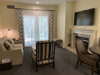Signature Suite, 1 Bedroom, Non Smoking, Hot Tub