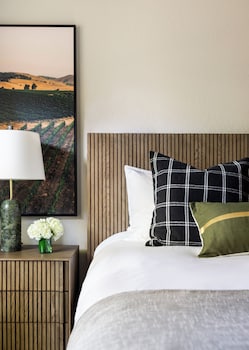 Suite, 1 Bedroom (Gloria Ferrer)