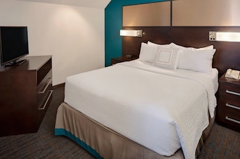 Studio, 1 Queen Bed with Sofa bed (Mobility/Hearing Accessible, Tub)