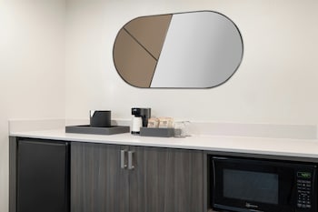 Suite, 1 Bedroom, City View