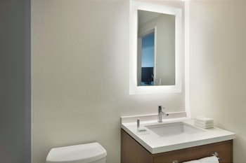 Junior Suite, 1 King Bed with Sofa bed, City View (Hearing Accessible)