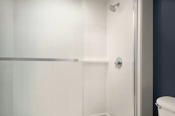 Suite, 2 Bedrooms, Non Smoking (Hearing Accessible)