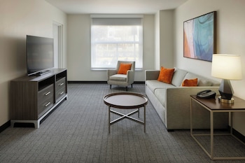 Suite, 1 Bedroom, City View (Hearing Accessible)