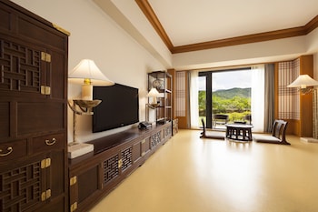 Deluxe Room (Ondol)