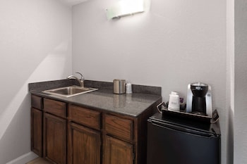 Junior Suite, Non Smoking (1 King Bed)
