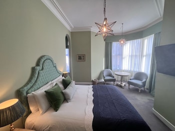 Suite, 1 King Bed, Non Smoking