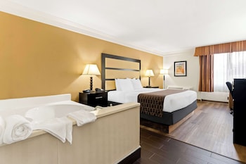 Standard Room, 1 King Bed, Non Smoking, Jetted Tub