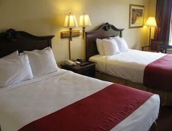 Standard Room, 2 Queen Beds, Smoking