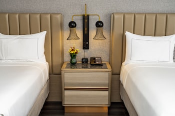 Deluxe Room, 2 Queen Beds