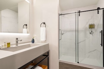 Deluxe Room, 2 Queen Beds