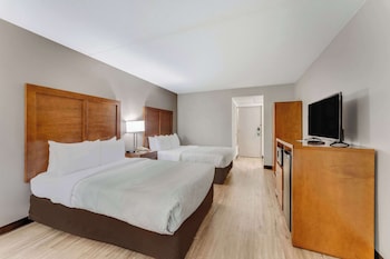 Standard Room, 2 Double Beds, Non Smoking