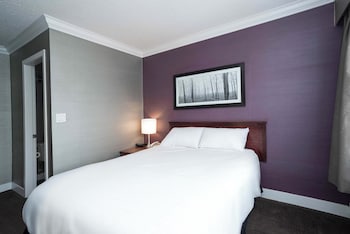 Standard Room, 1 Queen Bed