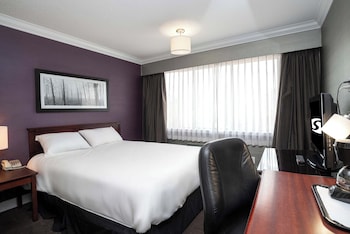 Standard Room, 1 Queen Bed