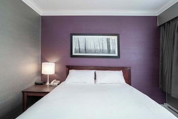 Standard Room, 1 Queen Bed