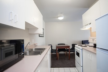 Standard Suite, 1 Queen Bed with Sofa bed, Kitchen