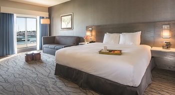 Room, 1 King Bed, Non Smoking, Marina View